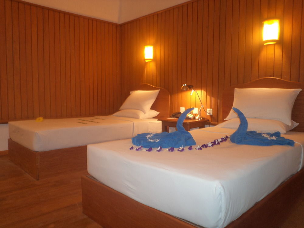 Diamond Hotel נגפאלי מראה חיצוני תמונה