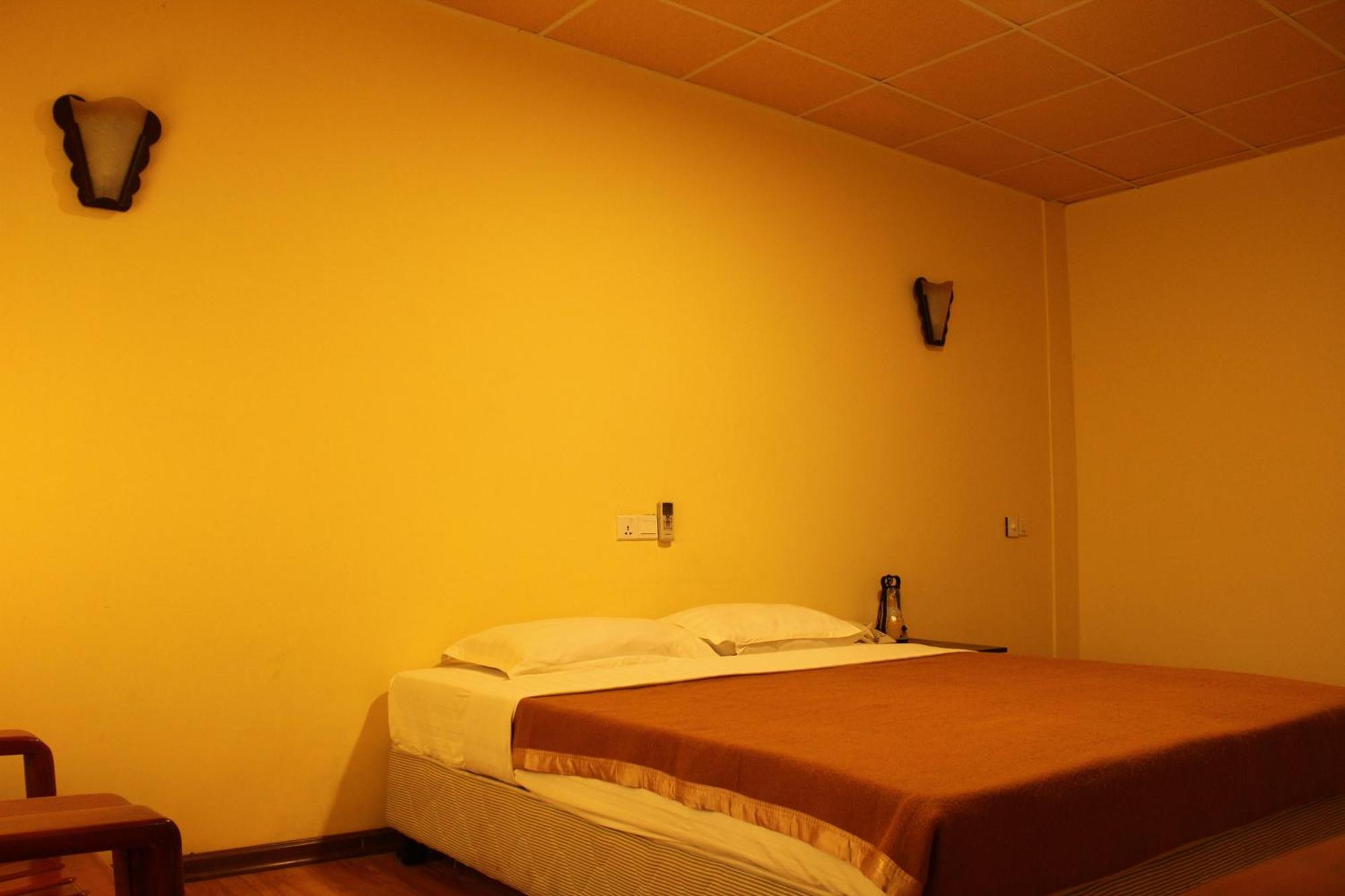 Diamond Hotel נגפאלי מראה חיצוני תמונה