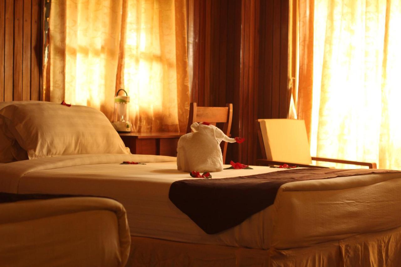 Diamond Hotel נגפאלי מראה חיצוני תמונה